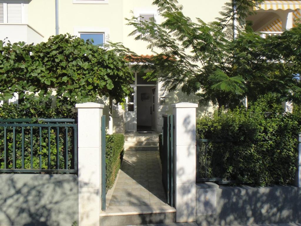 Apartments Roko Kaštela Exterior foto