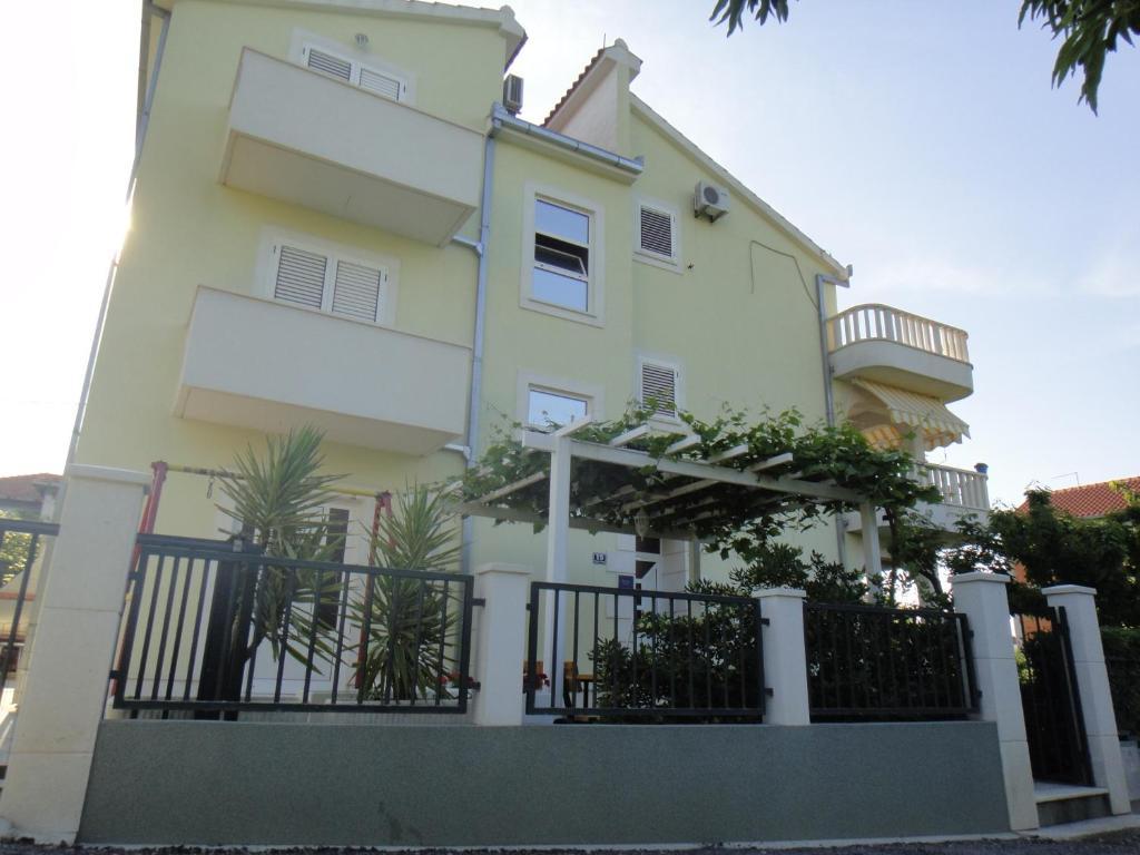 Apartments Roko Kaštela Exterior foto